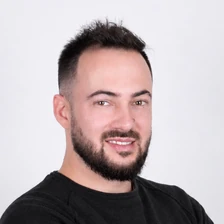 Pierre-Elian, Expert Data